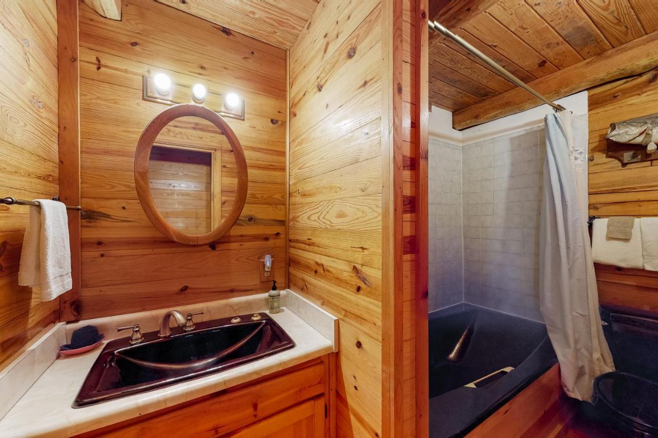 Charlie'S Ol' Fishing Cabin Юрика Спрингс Экстерьер фото